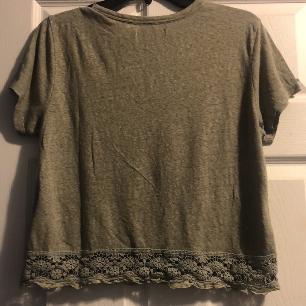 Green Summer/Spring Blouse - Picture 2 of 4